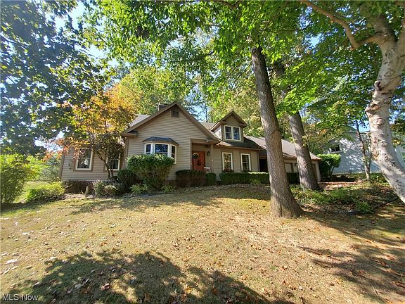 3rd image of 1810 Aspen Dr