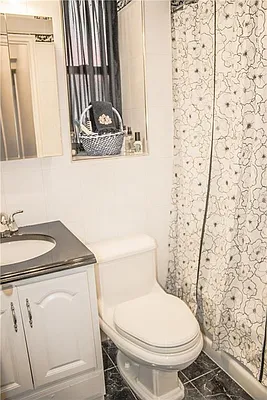 Sold by Superior Realty Service | media 39