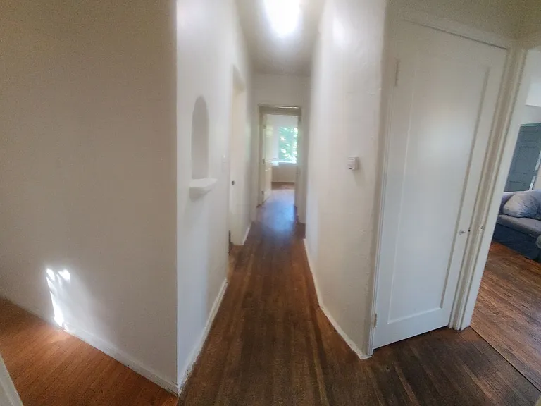 1690 Phillips Ln — Photo 44