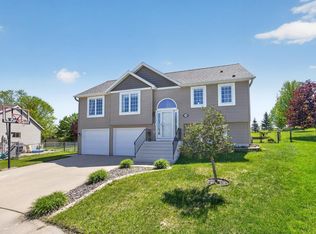 5208 Pinehurst Ln NW, Rochester, MN 55901