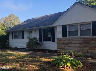 5615 Goldenrod Rd, Louisville, KY 40272