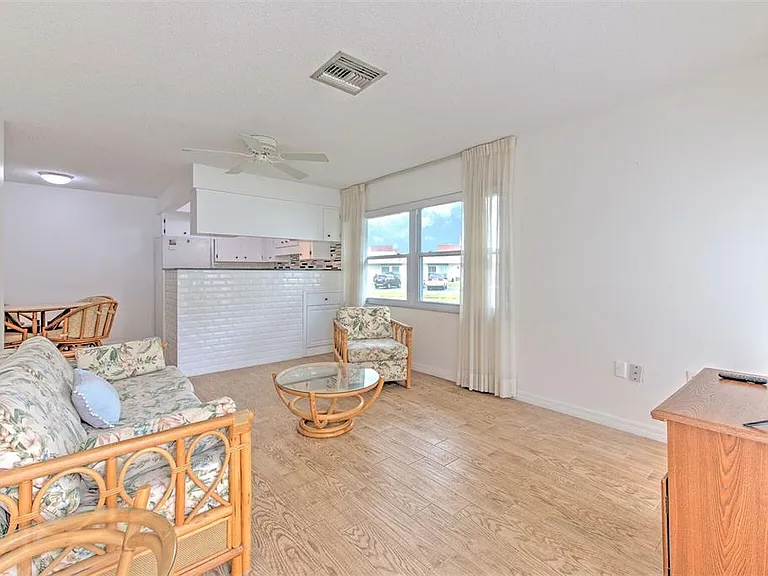 4313 Tahitian Gardens Cir #A — Photo 8