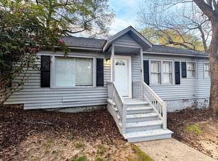 118 Cherry St, Barnesville, GA 30204