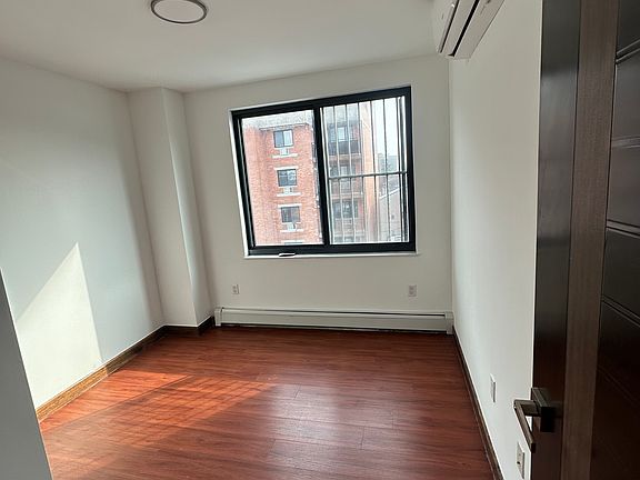 4th image of 9103 Whitney Ave APT 6C