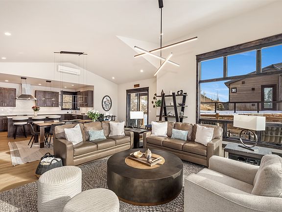 3rd image of 50 Fly Caster Ln