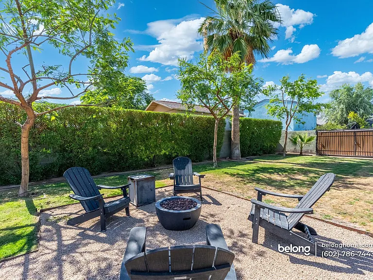 1136 E Almeria Rd — Photo 18