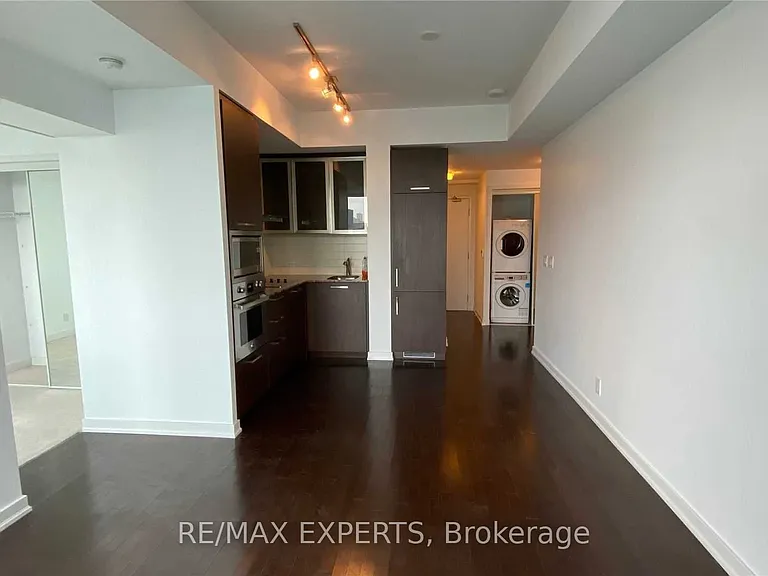 14 York St #4010 — Photo 3
