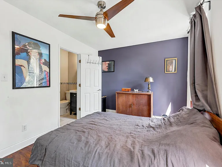 5217 Larchwood Ave — Photo 15