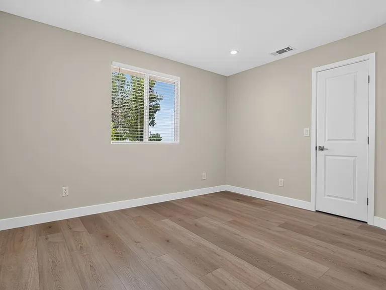 13247 1/2 Raven St — Photo 10