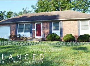 3107 SW Westwood Dr, Topeka, KS 66614