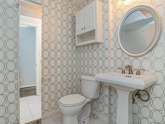 3rd image of 4043 Herschel Ave APT 2
