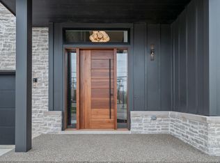 1220 N Pine St, Rochester, MI 48307