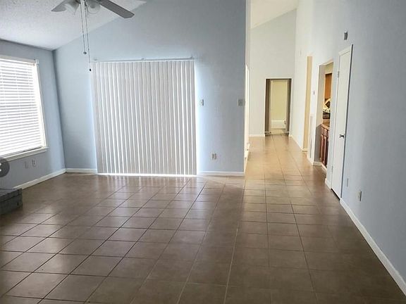 3rd image of 13839 Walnut Hollow Ln