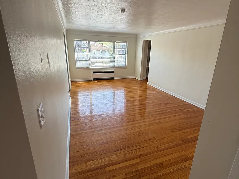 15127 Lake Ave #305 — Photo 2