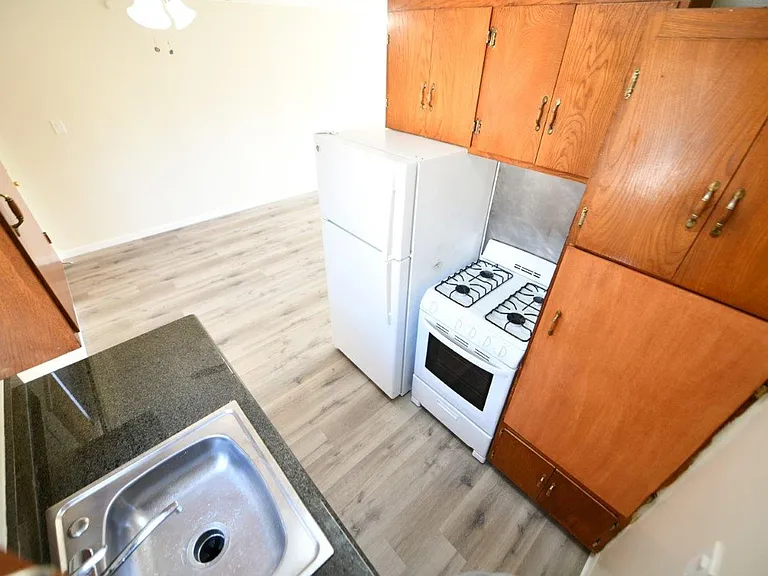 262 Vernon St — Photo 19