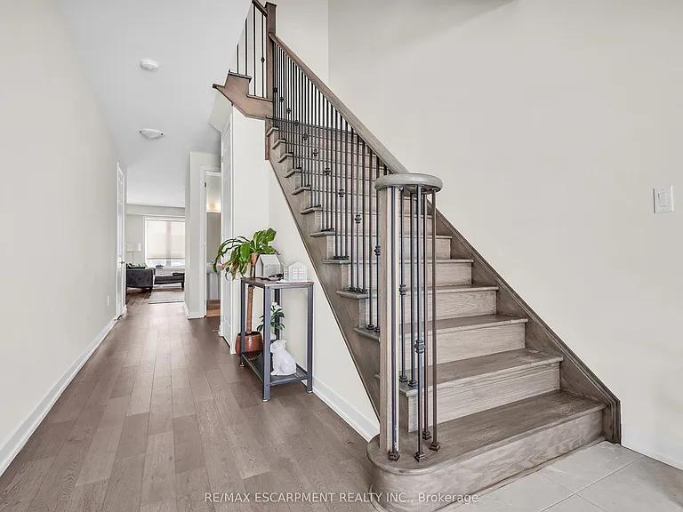 12 Blackberry Ln — Photo 3