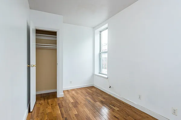 Rented by Nooklyn NYC LLC | media 8