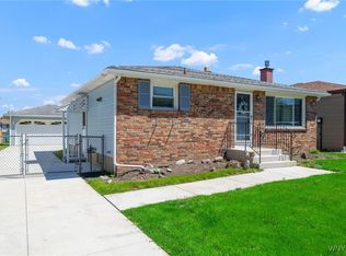36 Knollwood Dr, Cheektowaga, NY 14227