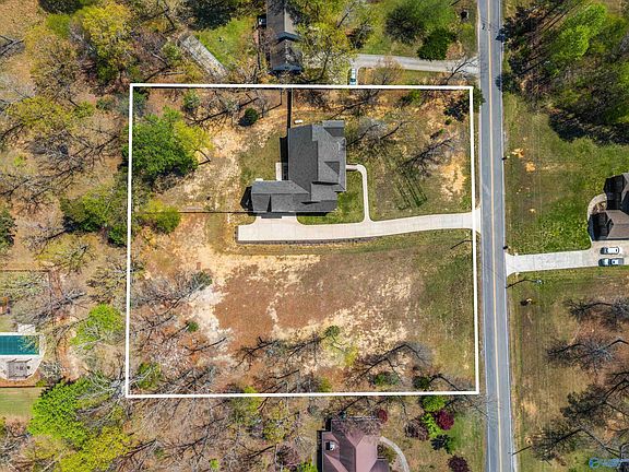 4th image of 113 Hillsdale Dr