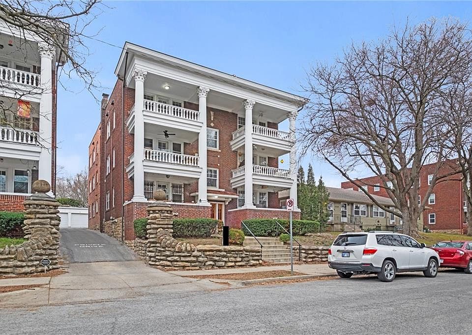 1st image of 4312 Oak St APT 3S