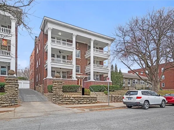 4312 Oak St APT 3S, Kansas City, MO 64111