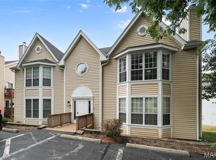 1508 Whispering Creek Dr APT C, Ballwin, MO 63021