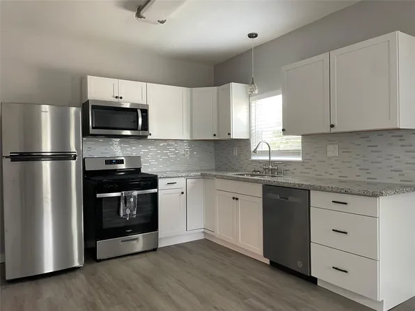 1701 40th St, Galveston, TX 77550