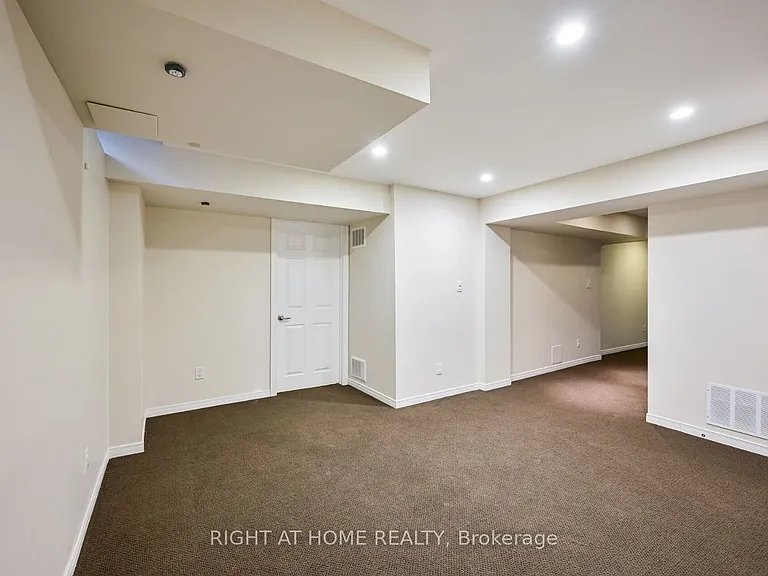 842 Luxton Dr — Photo 33