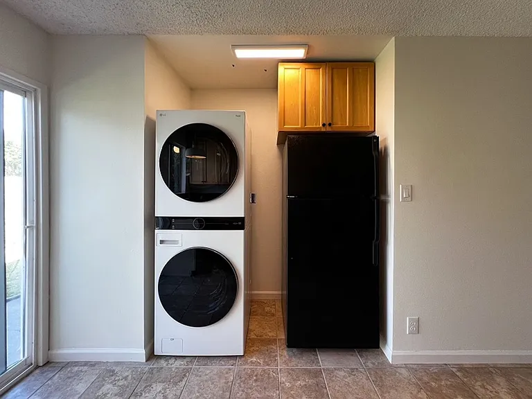 Vallejo Street, 1107 ** — Photo 8