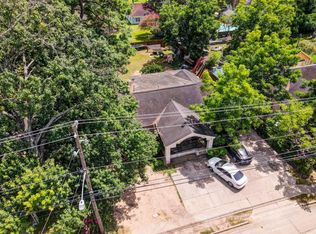 809 W 34th St, Houston, TX 77018