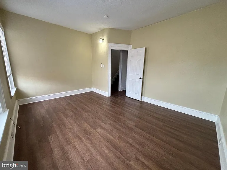130 E 4th St #2 — Photo 13