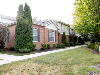 6589 Pine Lake Dr, Tinley Park, IL, 60477