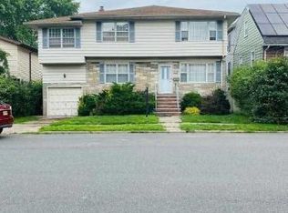 308 Born St, Secaucus, NJ 07094
