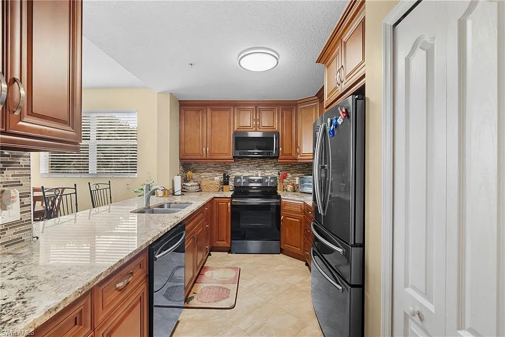 3 bed, 2.0 bath, 1506 sqft, $4,500 — Photo 4