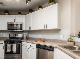 Legacy at Fox Valley Apartments, Aurora, IL 60504