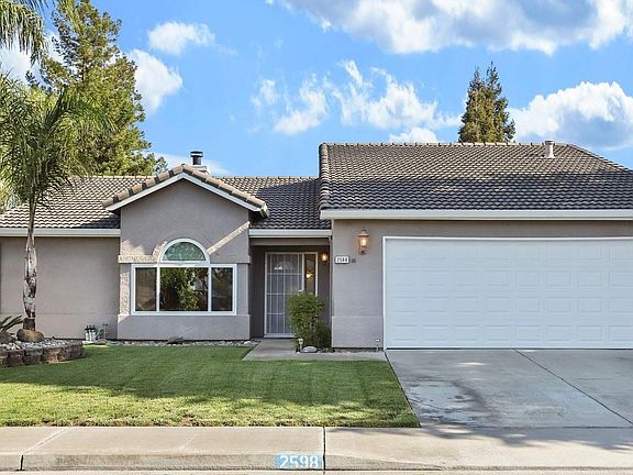 2nd image of 2598 Naturewood Dr