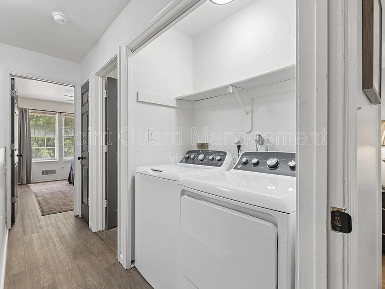 321 W South Ave — Photo 56