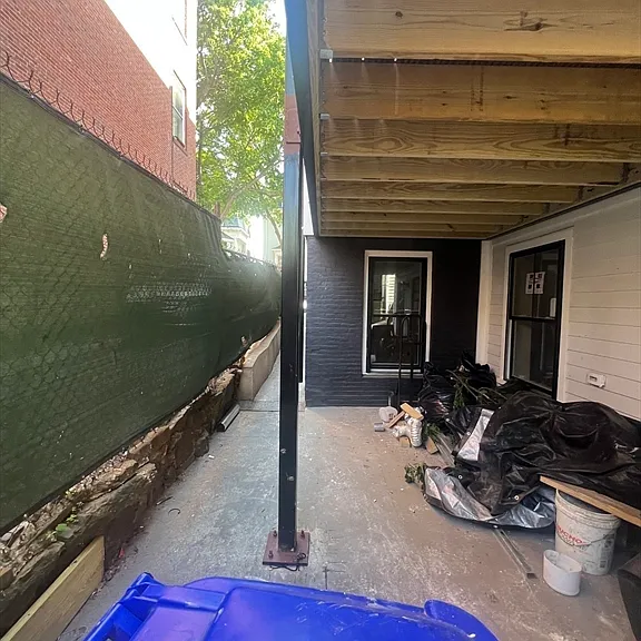 395 W 4th St #1 — Photo 25