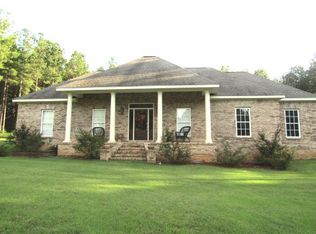 11 Maple Dr, Ellisville, MS 39437