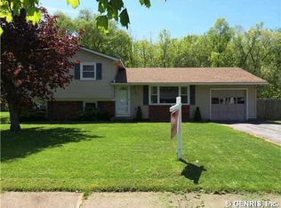 37 Mercury Dr, Rochester, NY 14624