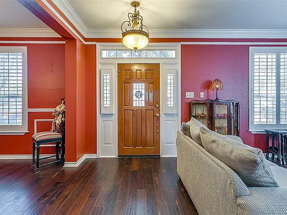 4th image of 2211 S Branch Dr