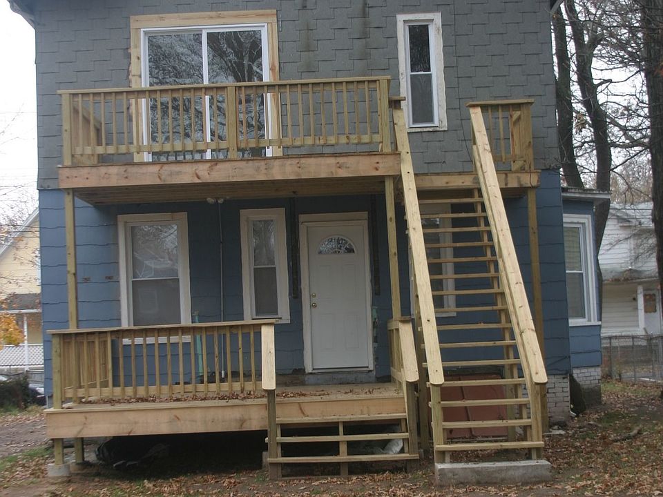 Rear Entrance and Two Decks