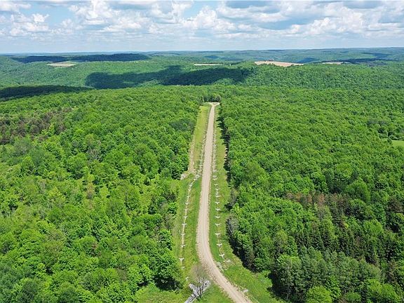 3rd image of 5 Trail Hts