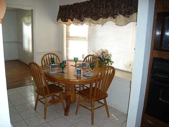 Breakfast nook