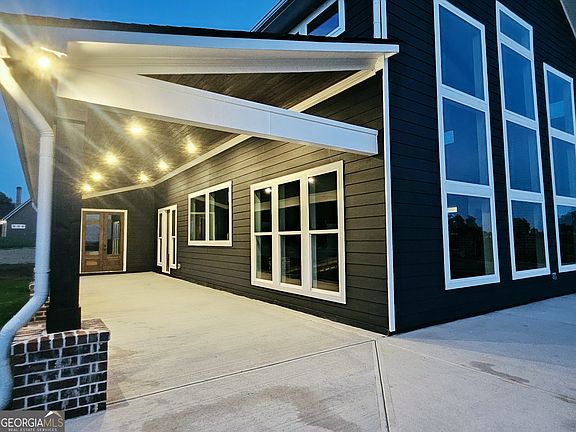 4th image of 637 Welcome Rd