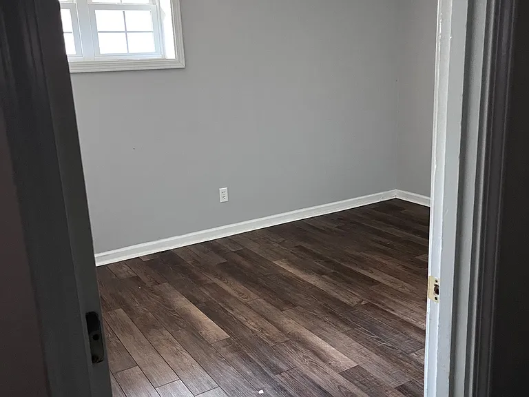 110 Woodbine — Photo 24