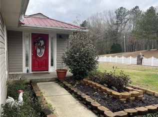 320 Deere Run, Centre, AL 35983