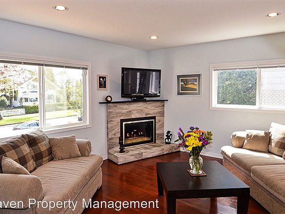 3rd image of 2510 N Puget Sound Ave