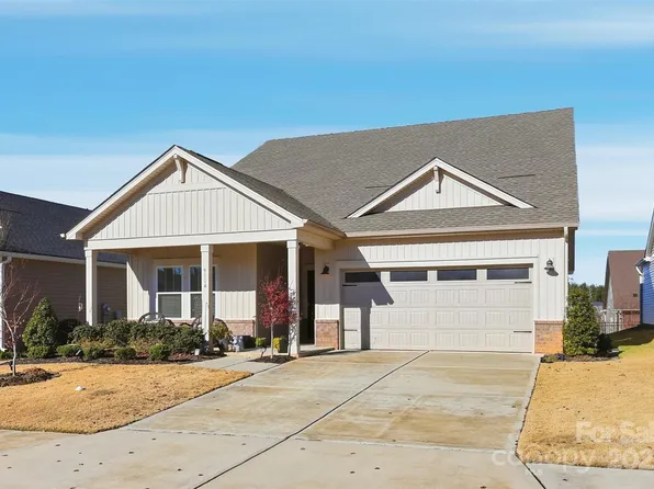 9114 Myrna Dr, Gastonia, NC 28056
