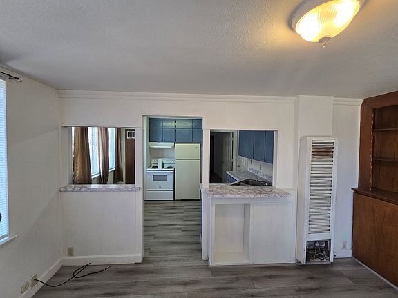 3rd image of 234 W 21st St